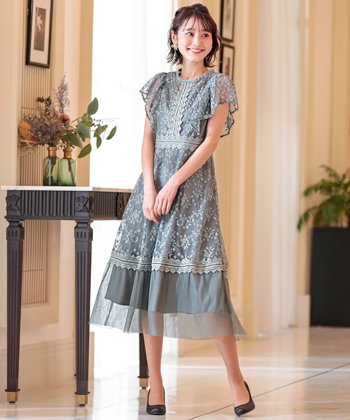 kana（カナ）の「フラワーレース 刺繍 Iライン ワンピースドレス  