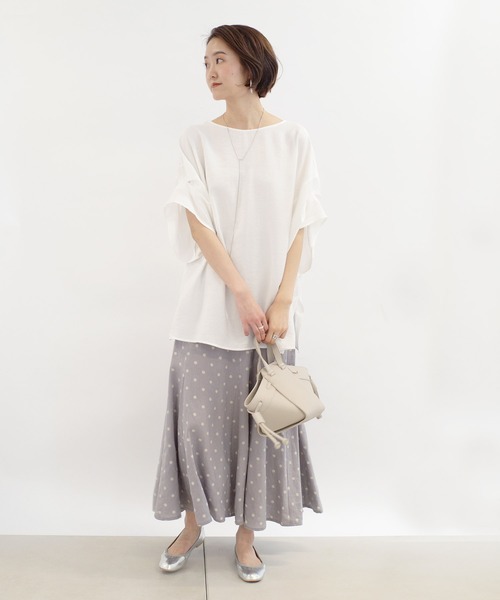 DouDou（ドゥドゥ）の「2WAY袖タックブラウス（シャツ/ブラウス・レディース・ブラック/ブラウン/オフホワイト・FREE）」の5枚目の写真