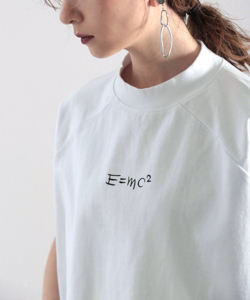classicalelf(クラシカルエルフ)の「綿100%USAコットン。ゆるっとしたロゴがかわいい。ヘビロテ必須の大人Tシャツ。(Tシャツ/カットソー・レディース・ホワイト/ブラック/ベージュ/グリーン/モカ・MEDIUM/LARGE/X-LARGE/XX-LARGE)」の11枚目の写真