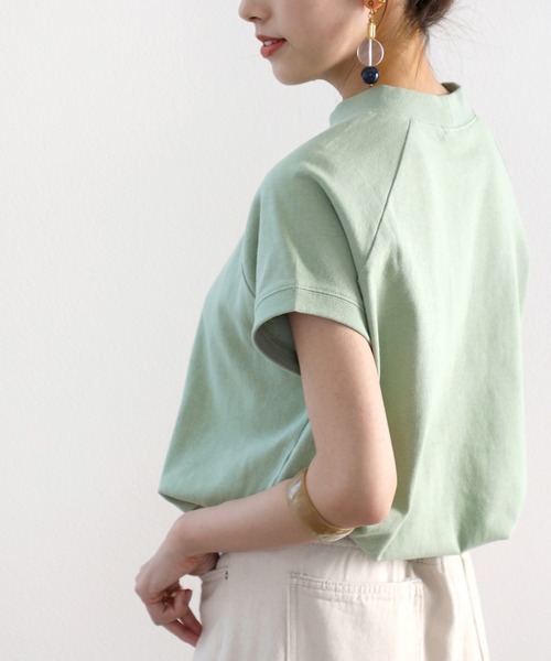 classicalelf(クラシカルエルフ)の「綿100%USAコットン。ゆるっとしたロゴがかわいい。ヘビロテ必須の大人Tシャツ。(Tシャツ/カットソー・レディース・ホワイト/ブラック/ベージュ/グリーン/モカ・MEDIUM/LARGE/X-LARGE/XX-LARGE)」の14枚目の写真