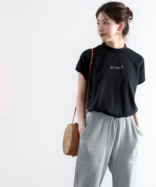 classicalelf(クラシカルエルフ)の「綿100%USAコットン。ゆるっとしたロゴがかわいい。ヘビロテ必須の大人Tシャツ。(Tシャツ/カットソー・レディース・ホワイト/ブラック/ベージュ/グリーン/モカ・MEDIUM/LARGE/X-LARGE/XX-LARGE)」の18枚目の写真