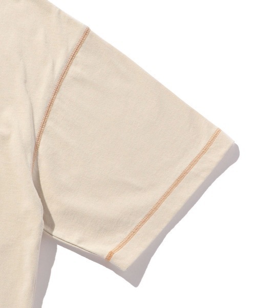 KANGOL EXTRA COMFORT（カンゴールエクストラコンフォート）の「【KANGOL EXTRA COMFORT(カンゴール エクストラ コンフォート)】配色ステッチロゴプリントTシャツ（Tシャツ/カットソー・レディース・オレンジ/ブラック/ライトベージュ/ベージュ/オフホワイト・M/L/XXL/LL）」の16枚目の写真