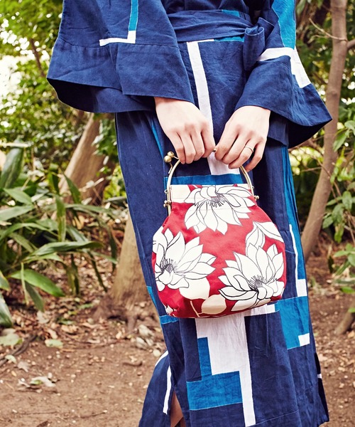 カヤ（カヤ）の「【カヤ】蓮の花 がま口ショルダーバッグ（ショルダーバッグ・レディース・レッド/イエロー/ブルー・FREE）」の10枚目の写真