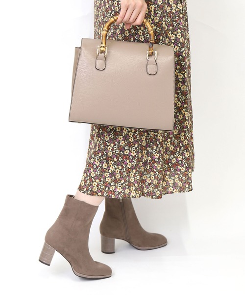 artemis by DIANA（アルテミスバイダイアナ）の「スクエアトゥショートブーツ（ブーツ・レディース・ブラック系その他/ダークベージュ/ブラック/ダークブラウン・23.5cm/22.5cm/24.5cm/25.0cm/24.0cm/23.0cm/22.0cm）」の13枚目の写真