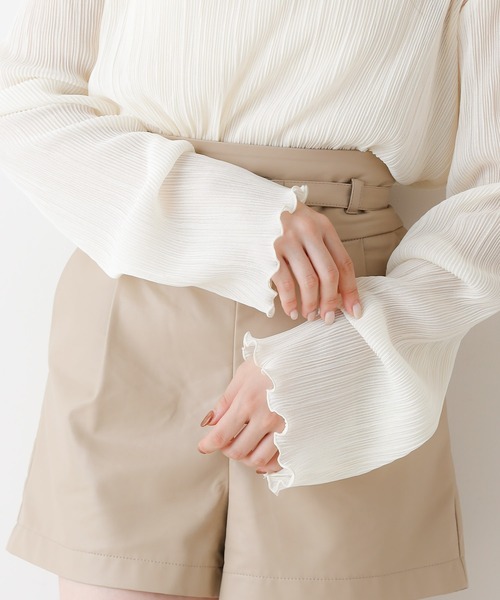 Chico（チコ）の「プリーツメローシアーブラウス(キャミ付き）（シャツ/ブラウス・レディース・ブラウン/ブラック/ピンク/ベージュ/アイボリー・FREE）」の19枚目の写真