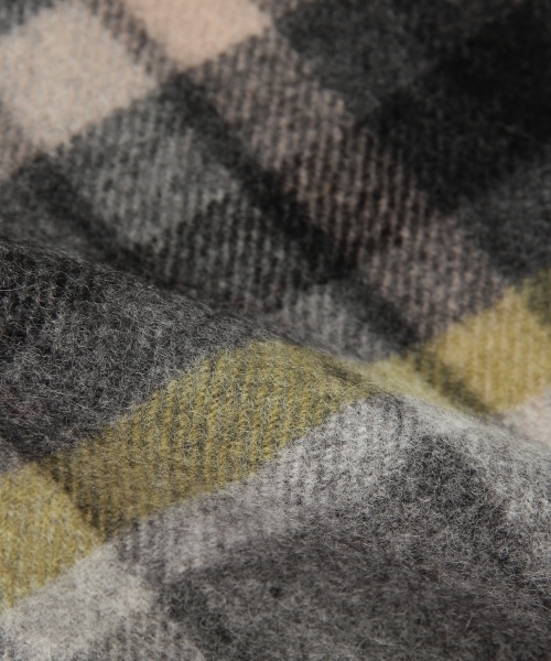 BEAMS（ビームス）の「◎BEAMS / チェック カシミヤ マフラー（マフラー・メンズ・グレー/ネイビー/ワイン・ONE SIZE）」の13枚目の写真