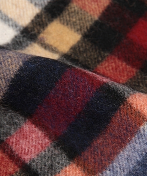 BEAMS（ビームス）の「◎BEAMS / チェック カシミヤ マフラー（マフラー・メンズ・グレー/ネイビー/ワイン・ONE SIZE）」の11枚目の写真