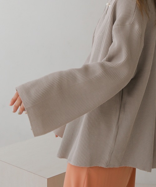 Bab（バブ）の「【WEB限定】チャイナボタンワッフルプルオーバー（Tシャツ/カットソー・レディース・アイボリー/ライトグレー/チャコールグレー/モカ・FREE）」の8枚目の写真