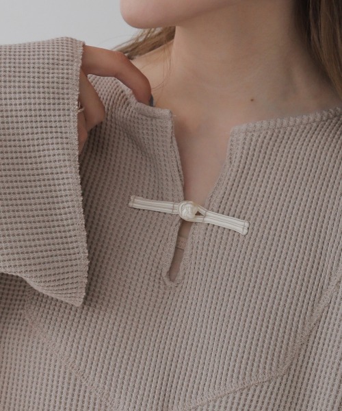 Bab（バブ）の「【WEB限定】チャイナボタンワッフルプルオーバー（Tシャツ/カットソー・レディース・アイボリー/ライトグレー/チャコールグレー/モカ・FREE）」の10枚目の写真