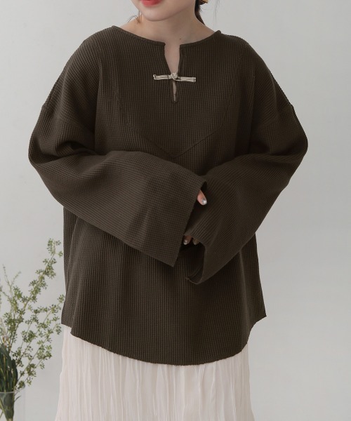 Bab（バブ）の「【WEB限定】チャイナボタンワッフルプルオーバー（Tシャツ/カットソー・レディース・アイボリー/ライトグレー/チャコールグレー/モカ・FREE）」の11枚目の写真