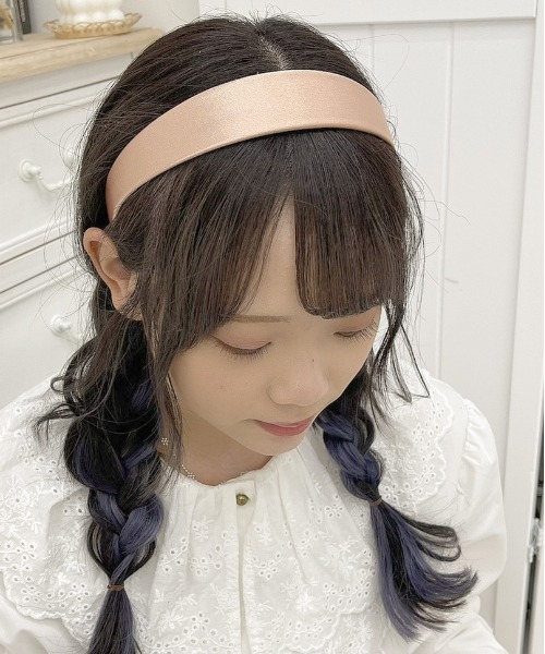 apres jour（アプレジュール）の「【apres jour×ARIAZ】サテンカチューシャ（カチューシャ・レディース・ブラック/ダークブラウン/ベージュ/ミント/モカ/ラベンダー/ピンクベージュ・FREE）」の7枚目の写真