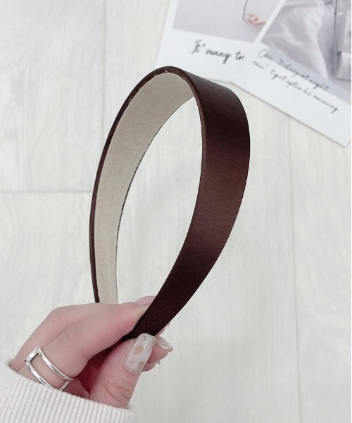 apres jour（アプレジュール）の「【apres jour×ARIAZ】サテンカチューシャ（カチューシャ・レディース・ブラック/ダークブラウン/ベージュ/ミント/モカ/ラベンダー/ピンクベージュ・FREE）」の10枚目の写真