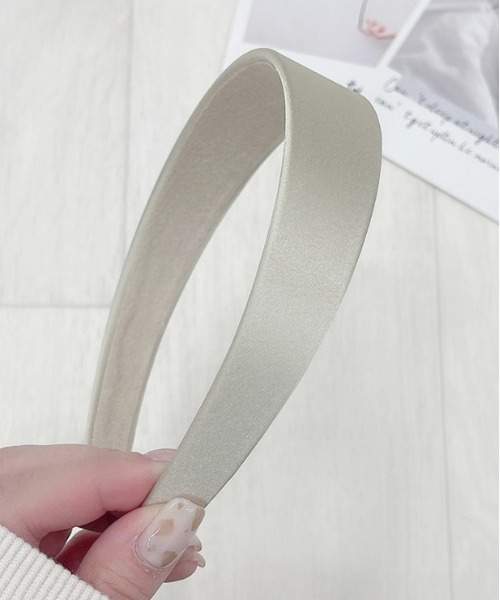 apres jour（アプレジュール）の「【apres jour×ARIAZ】サテンカチューシャ（カチューシャ・レディース・ブラック/ダークブラウン/ベージュ/ミント/モカ/ラベンダー/ピンクベージュ・FREE）」の8枚目の写真