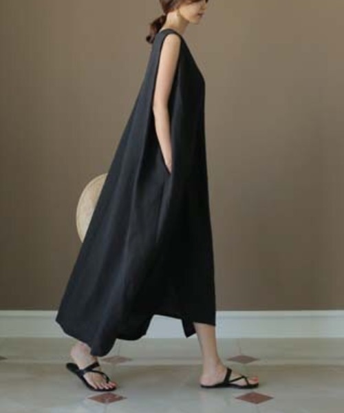 Alite cloth（アリーテクロス）の「リネン丸首ノースリーブマキシワンピース（ワンピース・レディース・ブラック/モカ/ライトベージュ・FREE）」の6枚目の写真