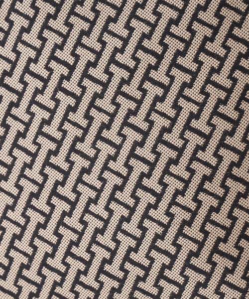 IACUCCI（イアクッチ）の「モノグランマ ポーチ JACQUARD/RUGA（ポーチ・レディース・ブラック/ベージュ/ライトグレー・FREE）」の8枚目の写真