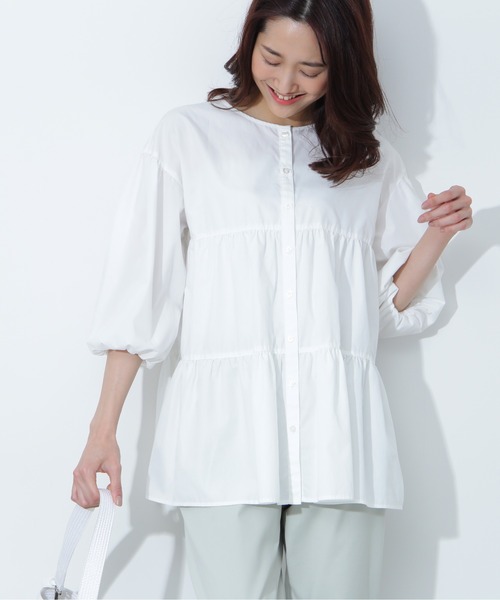 NATURAL BEAUTY BASIC（ナチュラルビューティーベーシック）の「TCティアードブラウス（シャツ/ブラウス・レディース・ブラック/ラベンダー/オフホワイト・MEDIUM/SMALL）」の2枚目の写真