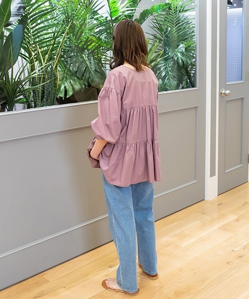 NATURAL BEAUTY BASIC（ナチュラルビューティーベーシック）の「TCティアードブラウス（シャツ/ブラウス・レディース・ブラック/ラベンダー/オフホワイト・MEDIUM/SMALL）」の17枚目の写真