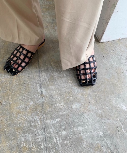 Amiur(エミレ)の「cutwork sandal(サンダル・レディース・ブラウン/ブラック・S/M/L)」の11枚目の写真