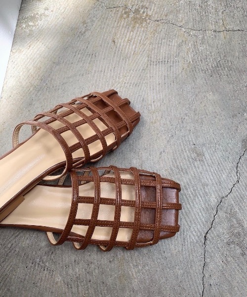 Amiur(エミレ)の「cutwork sandal(サンダル・レディース・ブラウン/ブラック・S/M/L)」の12枚目の写真