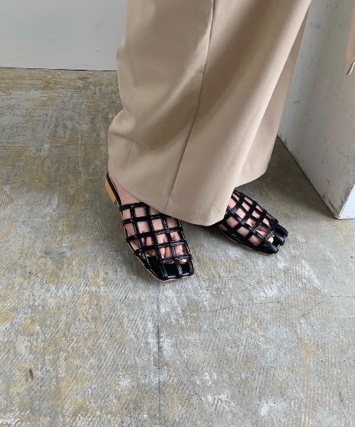 Amiur(エミレ)の「cutwork sandal(サンダル・レディース・ブラウン/ブラック・S/M/L)」の15枚目の写真