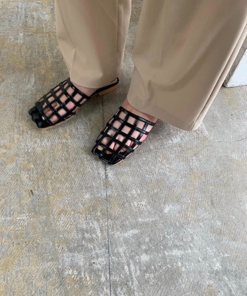 Amiur(エミレ)の「cutwork sandal(サンダル・レディース・ブラウン/ブラック・S/M/L)」の17枚目の写真
