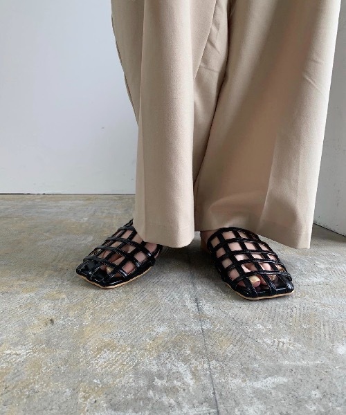 Amiur(エミレ)の「cutwork sandal(サンダル・レディース・ブラウン/ブラック・S/M/L)」の9枚目の写真