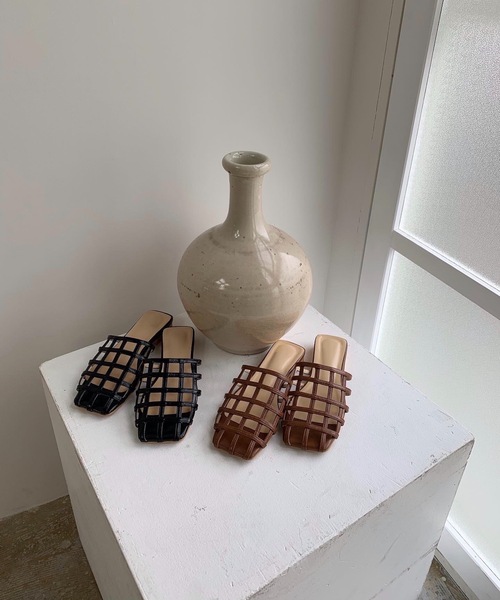 Amiur(エミレ)の「cutwork sandal(サンダル・レディース・ブラウン/ブラック・S/M/L)」の14枚目の写真