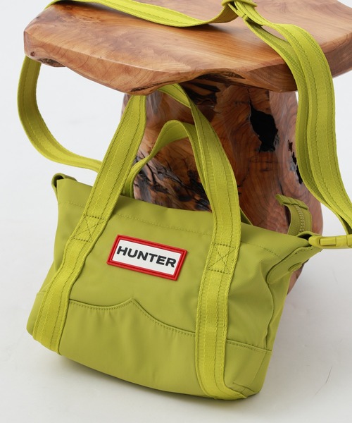 HUNTER(ハンター)の「HUNTER NYLON TOPCLIP TOTE MINI ナイロンミニトップクリップトート ミニバッグ(トートバッグ・メンズ・カーキ/ネイビー/イエロー/ブラック/ピンク/ブラック系その他/オフホワイト/ピンク系その他/ブラック系その他2/グリーン/オレンジ/ピンク系/ミント/グリーン系・FREE)」の8枚目の写真