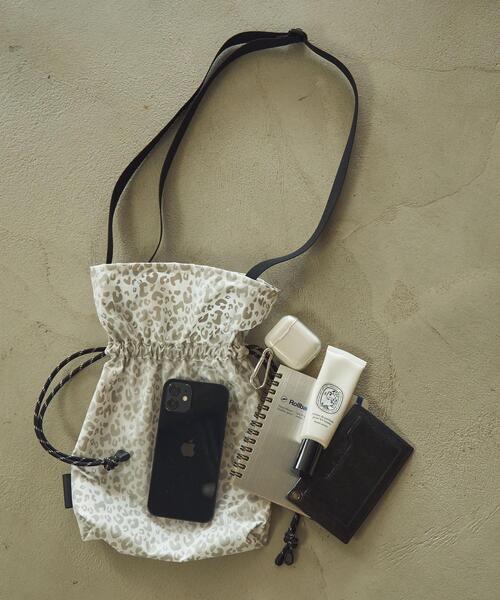 coen（コーエン）の「巾着ポーチショルダーバッグ（ショルダーバッグ・レディース・パープル/ブラック/ホワイト・FREE）」の4枚目の写真