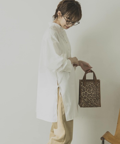 URBAN RESEARCH（アーバンリサーチ）の「バンドカラーサイドリボンシャツ（シャツ/ブラウス・レディース・ライトベージュ/オフホワイト/ブラウン・FREE）」の20枚目の写真