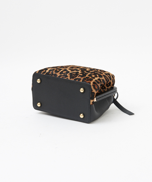 Rouge vif（ルージュヴィフ）の「【mica della valle】Cubetto 別注レオパード 2WAYショルダーバッグ（ショルダーバッグ・レディース・ブラウン・フリー）」の8枚目の写真