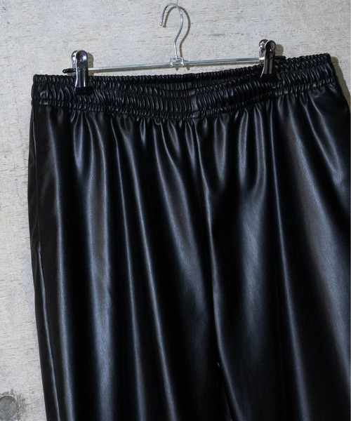 Naive magic（ナイーブマジック）の「【a】テックレザーイージーパンツ（その他パンツ・メンズ・グレー/ブラック/グリーン/アイボリー・LARGE/MEDIUM）」の15枚目の写真