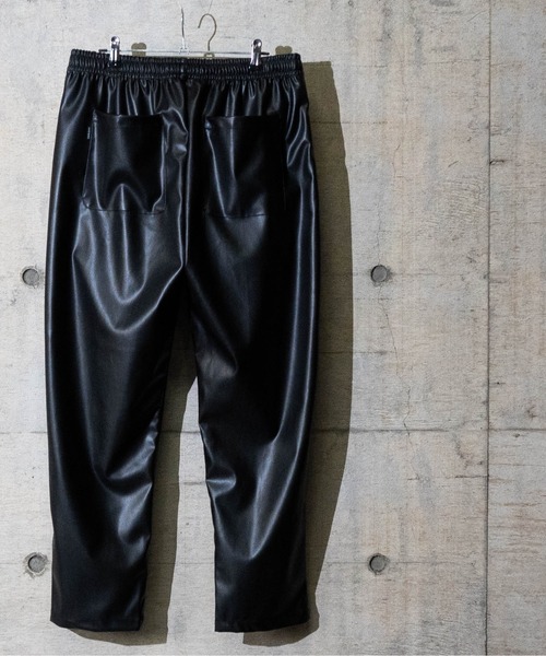 Naive magic（ナイーブマジック）の「【a】テックレザーイージーパンツ（その他パンツ・メンズ・グレー/ブラック/グリーン/アイボリー・LARGE/MEDIUM）」の11枚目の写真