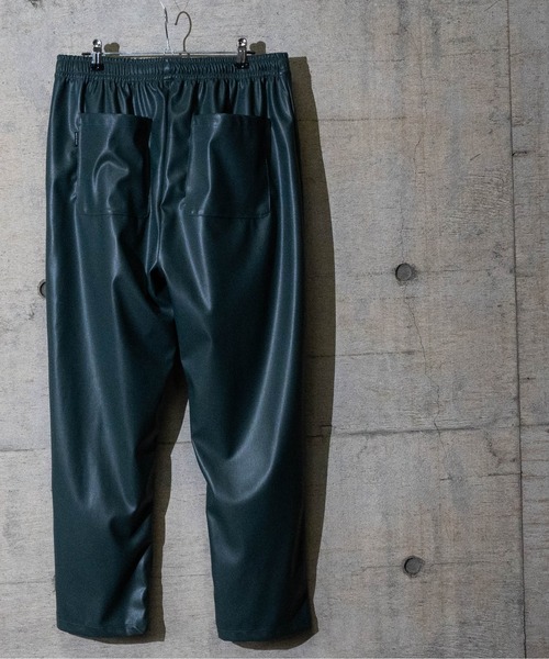 Naive magic（ナイーブマジック）の「【a】テックレザーイージーパンツ（その他パンツ・メンズ・グレー/ブラック/グリーン/アイボリー・LARGE/MEDIUM）」の13枚目の写真