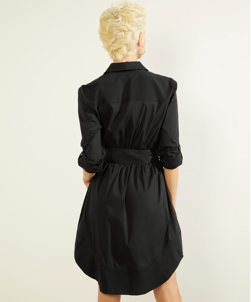 Guess（ゲス）の「Anika Shirtdress（シャツワンピース・レディース・ブラック/ベージュ・SMALL/MEDIUM/X-SMALL）」の8枚目の写真