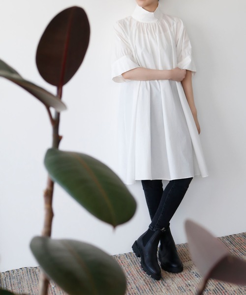 ELFRANK（エルフランク）の「ハイネックボリュームスリーブAラインチュニックブラウス（シャツ/ブラウス・レディース・ホワイト/ブラック・FREE）」の3枚目の写真