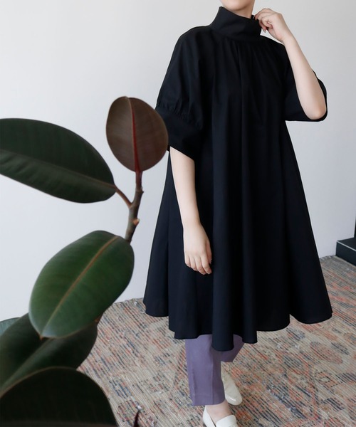 ELFRANK（エルフランク）の「ハイネックボリュームスリーブAラインチュニックブラウス（シャツ/ブラウス・レディース・ホワイト/ブラック・FREE）」の14枚目の写真