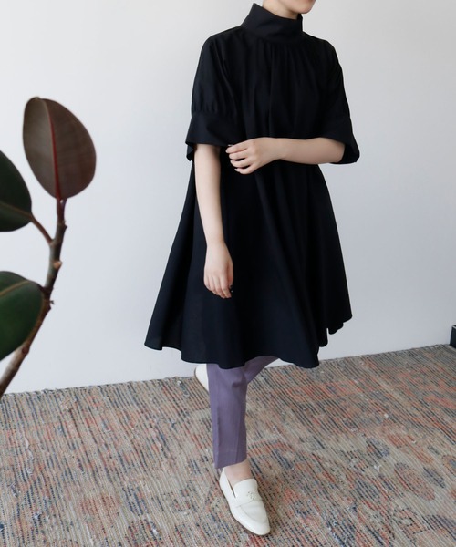 ELFRANK（エルフランク）の「ハイネックボリュームスリーブAラインチュニックブラウス（シャツ/ブラウス・レディース・ホワイト/ブラック・FREE）」の7枚目の写真