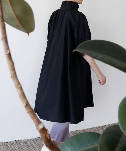 ELFRANK（エルフランク）の「ハイネックボリュームスリーブAラインチュニックブラウス（シャツ/ブラウス・レディース・ホワイト/ブラック・FREE）」の11枚目の写真