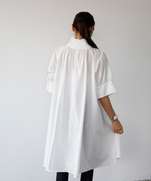 ELFRANK（エルフランク）の「ハイネックボリュームスリーブAラインチュニックブラウス（シャツ/ブラウス・レディース・ホワイト/ブラック・FREE）」の19枚目の写真
