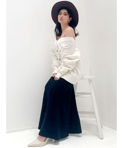 GYDA（ジェイダ）の「2WAYモールヤーンケーブルニット TOPS（ニット/セーター・レディース・オフホワイト/オリーブ/ベージュ・FREE）」の16枚目の写真