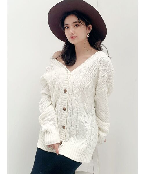 GYDA（ジェイダ）の「2WAYモールヤーンケーブルニット TOPS（ニット/セーター・レディース・オフホワイト/オリーブ/ベージュ・FREE）」の17枚目の写真