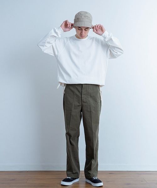 Universal Style Wear(ユニバーサルスタイルウェア)の「Universal Style Wear フネン ベイカーパンツ(チノパンツ・メンズ・カーキ/ブラック・MEDIUM/LARGE/X-LARGE)」の3枚目の写真