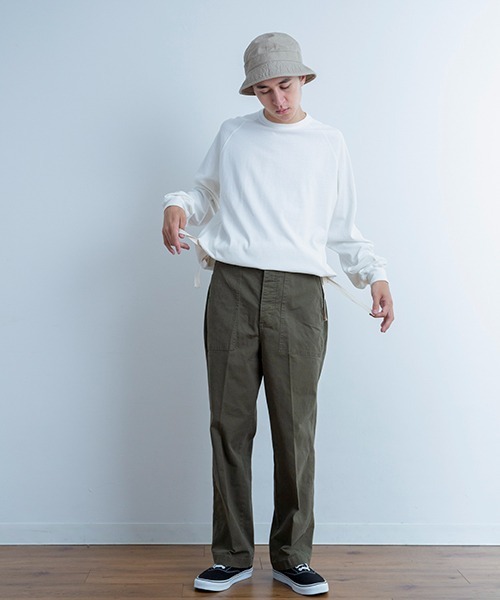 Universal Style Wear(ユニバーサルスタイルウェア)の「Universal Style Wear フネン ベイカーパンツ(チノパンツ・メンズ・カーキ/ブラック・MEDIUM/LARGE/X-LARGE)」の4枚目の写真