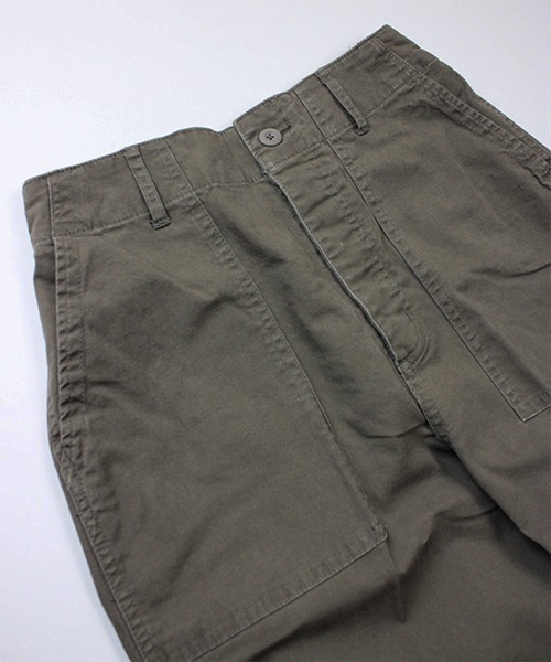 Universal Style Wear(ユニバーサルスタイルウェア)の「Universal Style Wear フネン ベイカーパンツ(チノパンツ・メンズ・カーキ/ブラック・MEDIUM/LARGE/X-LARGE)」の8枚目の写真