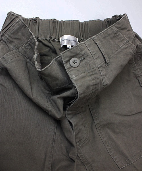 Universal Style Wear(ユニバーサルスタイルウェア)の「Universal Style Wear フネン ベイカーパンツ(チノパンツ・メンズ・カーキ/ブラック・MEDIUM/LARGE/X-LARGE)」の11枚目の写真