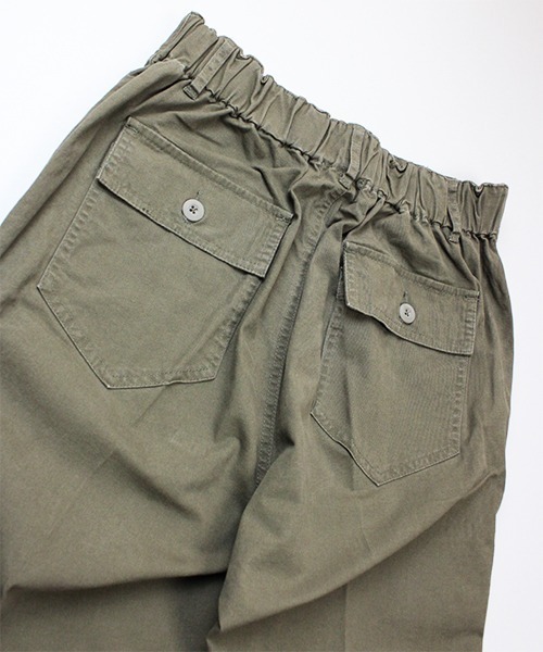 Universal Style Wear(ユニバーサルスタイルウェア)の「Universal Style Wear フネン ベイカーパンツ(チノパンツ・メンズ・カーキ/ブラック・MEDIUM/LARGE/X-LARGE)」の15枚目の写真