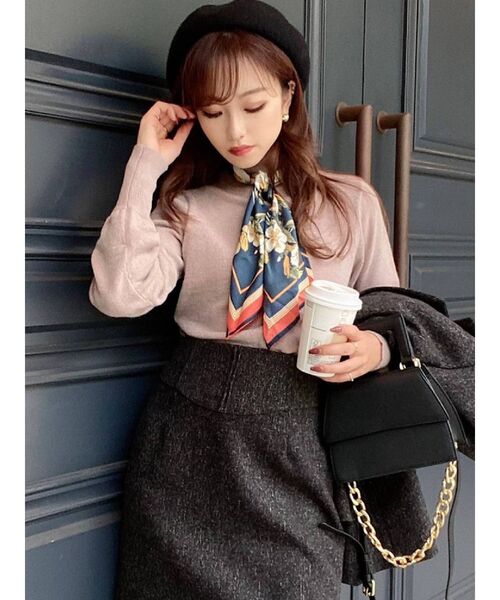 RESEXXY（リゼクシー）の「スカーフニットプルオーバー（ニット/セーター・レディース・ホワイト/ブラック/モカ/キャメル・FREE）」の4枚目の写真