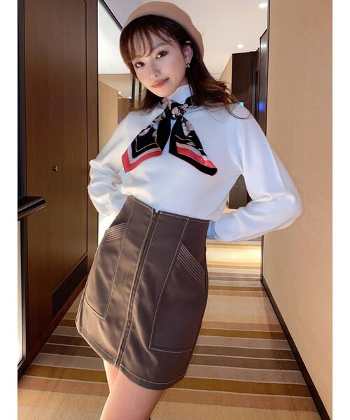 RESEXXY（リゼクシー）の「スカーフニットプルオーバー（ニット/セーター・レディース・ホワイト/ブラック/モカ/キャメル・FREE）」の9枚目の写真