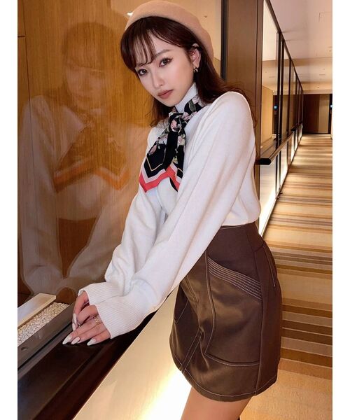 RESEXXY（リゼクシー）の「スカーフニットプルオーバー（ニット/セーター・レディース・ホワイト/ブラック/モカ/キャメル・FREE）」の10枚目の写真